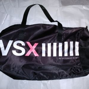 NWT VICTORIA'S SECRET NYLON DUFFLE BAG